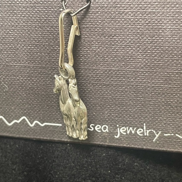 Chelsea Pewter Horses Zipper Pull or Pendant - Picture 4 of 5